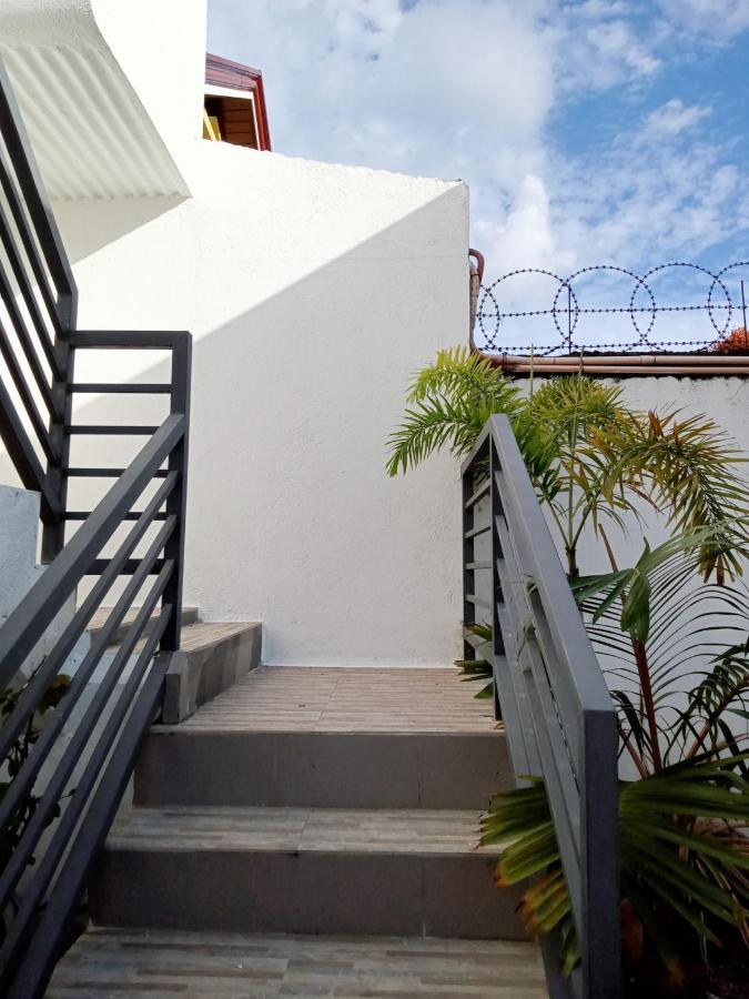 __Aplaridel Inn Suites__ Angeles Exteriör bild