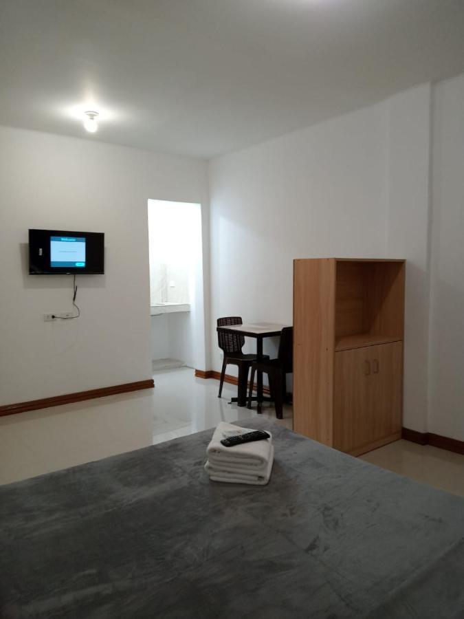 __Aplaridel Inn Suites__ Angeles Exteriör bild
