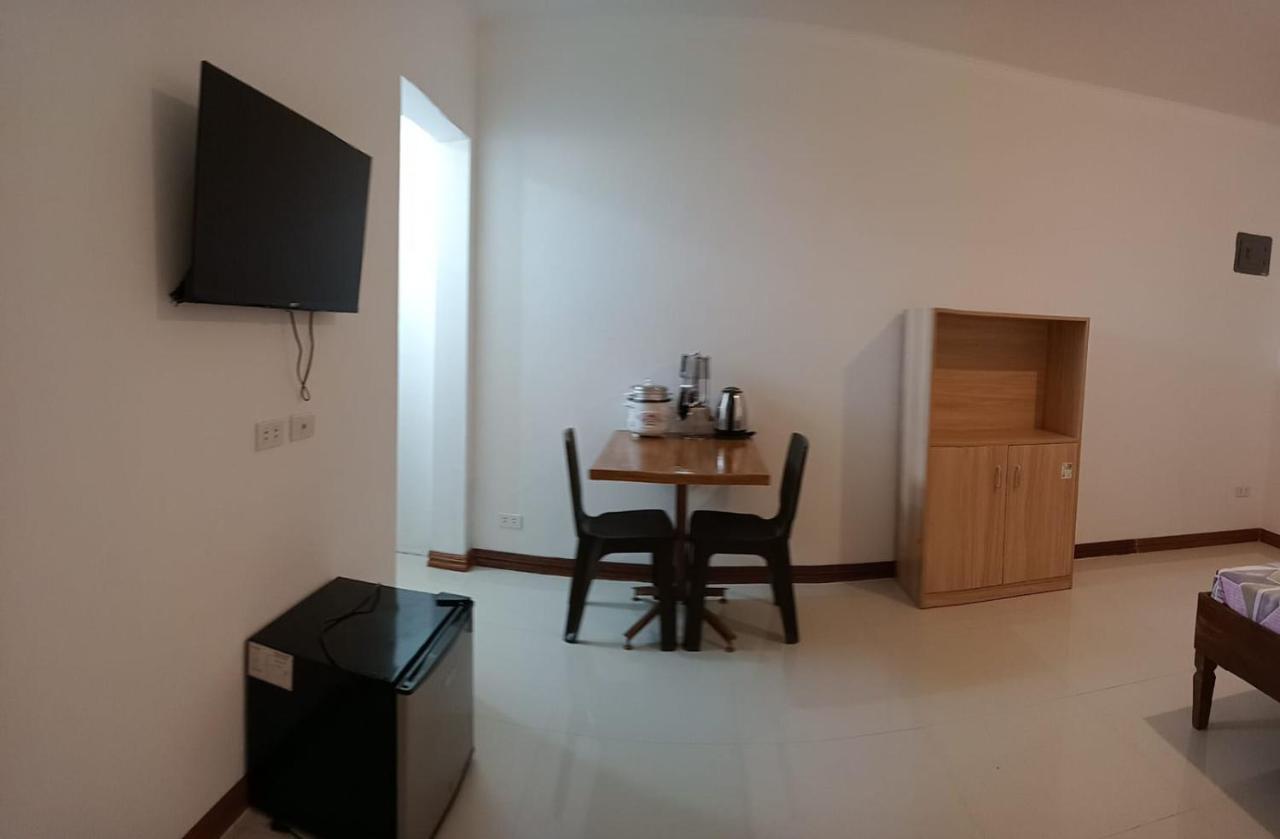 __Aplaridel Inn Suites__ Angeles Exteriör bild